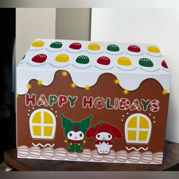Hello Kitty & Friends Gingerbread Box Christmas Throw - Picture 5 of 7